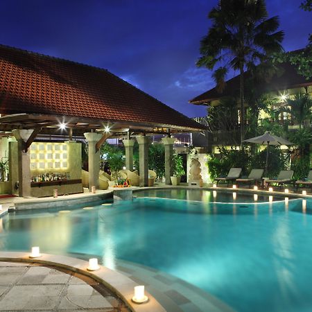 โรงแรมอาดิ จายา กูตา ภายนอก รูปภาพ
